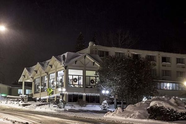 THE LAKE PLACID SUMMIT HOTEL (Lake Placid)